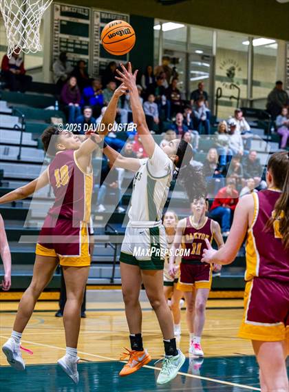 Thumbnail 2 in Langley @ Oakton (VHSL Class 6 Region D Final) photogallery.