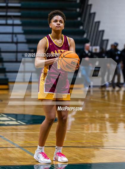 Thumbnail 1 in Langley @ Oakton (VHSL Class 6 Region D Final) photogallery.
