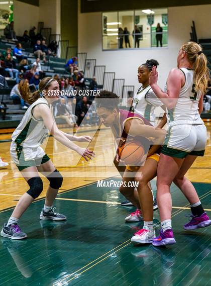 Thumbnail 2 in Langley @ Oakton (VHSL Class 6 Region D Final) photogallery.