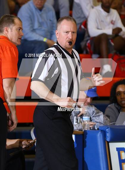 Thumbnail 2 in  Bishop Gorman vs. Salesian (Tarkanian Classic) photogallery.