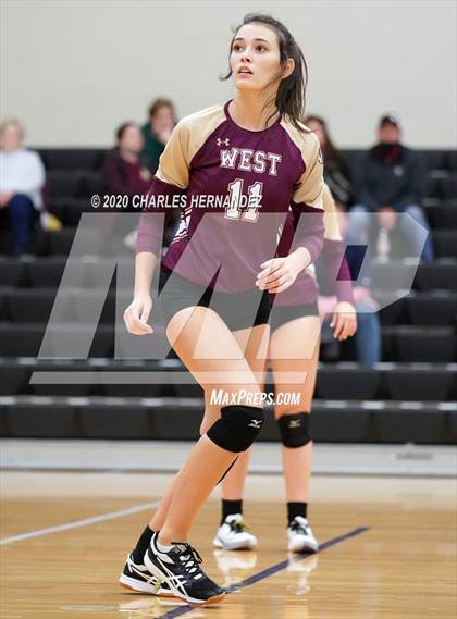 Thumbnail 1 in Magnolia West @ College Station (Freshman B Teams) photogallery.