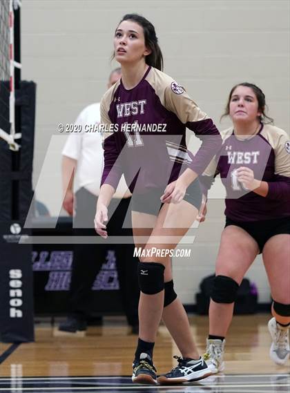 Thumbnail 2 in Magnolia West @ College Station (Freshman B Teams) photogallery.