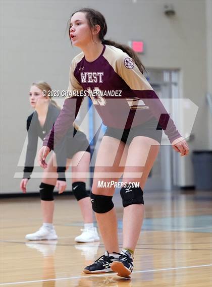 Thumbnail 1 in Magnolia West @ College Station (Freshman B Teams) photogallery.