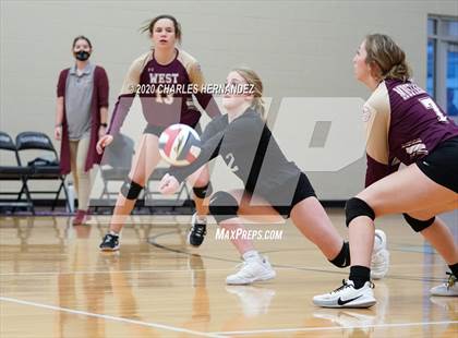 Thumbnail 1 in Magnolia West @ College Station (Freshman B Teams) photogallery.