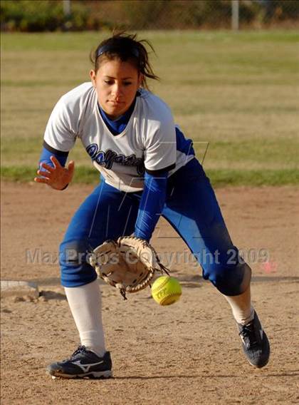 Thumbnail 3 in Cajon vs. Madera photogallery.