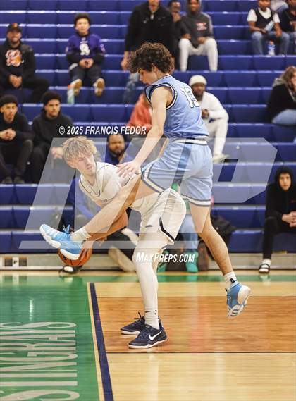 Thumbnail 3 in Newsome @ Sumner photogallery.