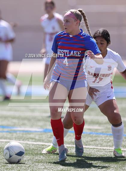 Thumbnail 3 in Harlingen vs. Westlake (UIL 6A Soccer Regional Semifinals) photogallery.