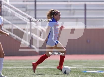Thumbnail 1 in Harlingen vs. Westlake (UIL 6A Soccer Regional Semifinals) photogallery.