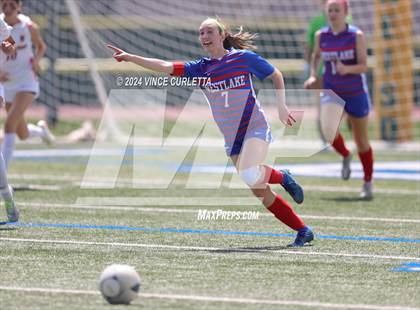 Thumbnail 2 in Harlingen vs. Westlake (UIL 6A Soccer Regional Semifinals) photogallery.