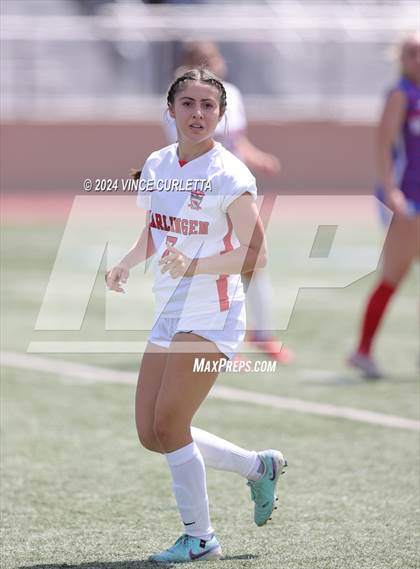 Thumbnail 3 in Harlingen vs. Westlake (UIL 6A Soccer Regional Semifinals) photogallery.