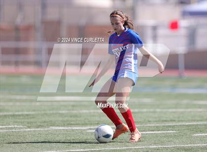 Thumbnail 2 in Harlingen vs. Westlake (UIL 6A Soccer Regional Semifinals) photogallery.