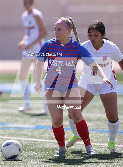 Thumbnail 2 in Harlingen vs. Westlake (UIL 6A Soccer Regional Semifinals) photogallery.