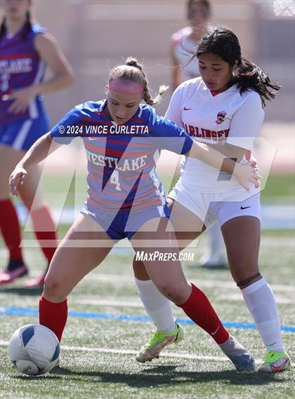 Thumbnail 2 in Harlingen vs. Westlake (UIL 6A Soccer Regional Semifinals) photogallery.