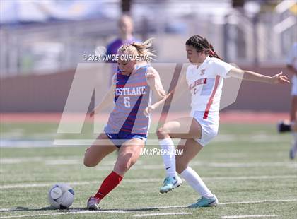 Thumbnail 1 in Harlingen vs. Westlake (UIL 6A Soccer Regional Semifinals) photogallery.