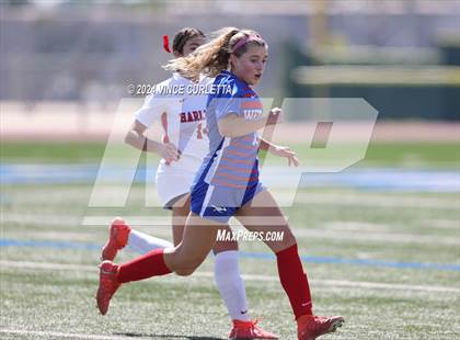 Thumbnail 1 in Harlingen vs. Westlake (UIL 6A Soccer Regional Semifinals) photogallery.