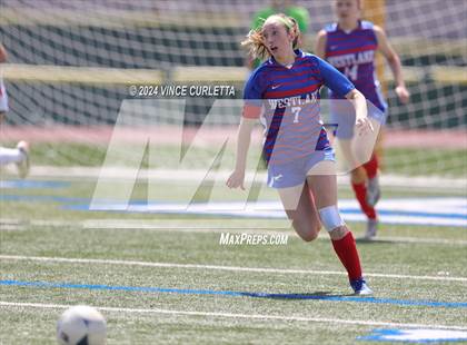 Thumbnail 3 in Harlingen vs. Westlake (UIL 6A Soccer Regional Semifinals) photogallery.