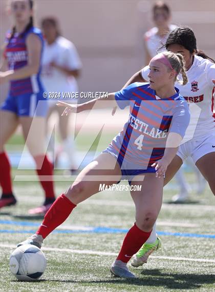 Thumbnail 3 in Harlingen vs. Westlake (UIL 6A Soccer Regional Semifinals) photogallery.