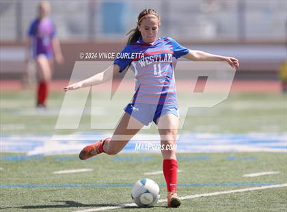Thumbnail 2 in Harlingen vs. Westlake (UIL 6A Soccer Regional Semifinals) photogallery.