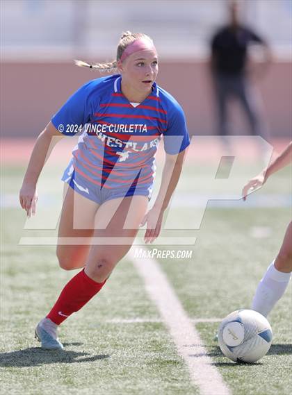 Thumbnail 1 in Harlingen vs. Westlake (UIL 6A Soccer Regional Semifinals) photogallery.
