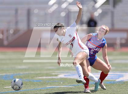 Thumbnail 3 in Harlingen vs. Westlake (UIL 6A Soccer Regional Semifinals) photogallery.