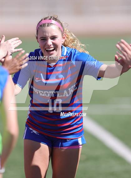 Thumbnail 3 in Harlingen vs. Westlake (UIL 6A Soccer Regional Semifinals) photogallery.