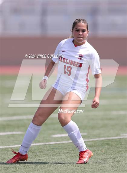 Thumbnail 3 in Harlingen vs. Westlake (UIL 6A Soccer Regional Semifinals) photogallery.