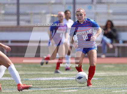Thumbnail 2 in Harlingen vs. Westlake (UIL 6A Soccer Regional Semifinals) photogallery.