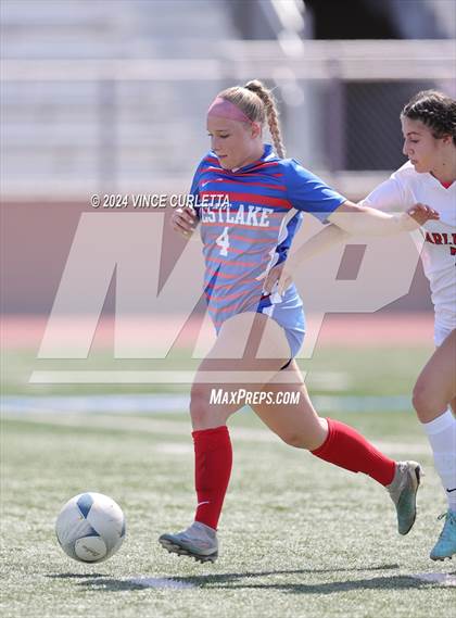 Thumbnail 3 in Harlingen vs. Westlake (UIL 6A Soccer Regional Semifinals) photogallery.