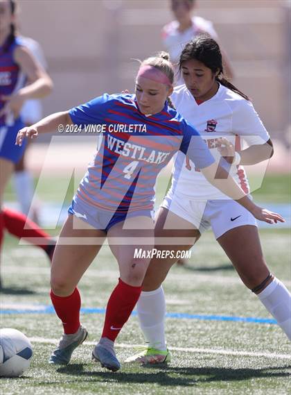 Thumbnail 1 in Harlingen vs. Westlake (UIL 6A Soccer Regional Semifinals) photogallery.