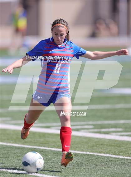 Thumbnail 1 in Harlingen vs. Westlake (UIL 6A Soccer Regional Semifinals) photogallery.