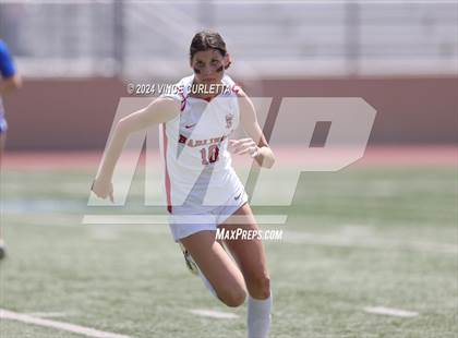 Thumbnail 3 in Harlingen vs. Westlake (UIL 6A Soccer Regional Semifinals) photogallery.