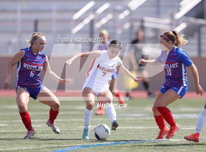 Thumbnail 3 in Harlingen vs. Westlake (UIL 6A Soccer Regional Semifinals) photogallery.