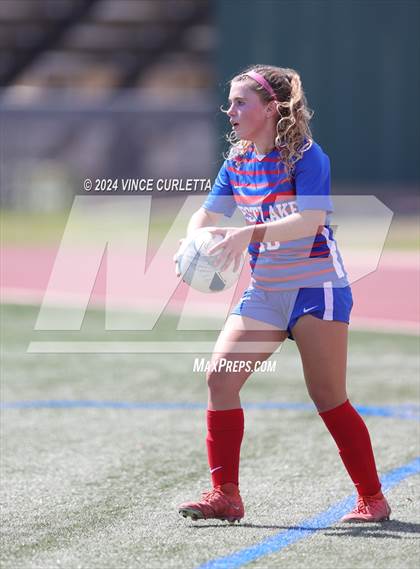 Thumbnail 1 in Harlingen vs. Westlake (UIL 6A Soccer Regional Semifinals) photogallery.