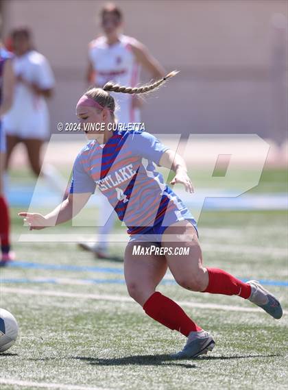 Thumbnail 3 in Harlingen vs. Westlake (UIL 6A Soccer Regional Semifinals) photogallery.