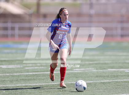 Thumbnail 2 in Harlingen vs. Westlake (UIL 6A Soccer Regional Semifinals) photogallery.