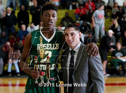 Thumbnail 1 in Roselle Catholic vs. Newark East Side (Hoop Group Tip-Off Showcase) photogallery.