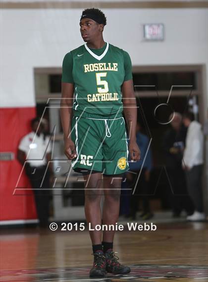 Thumbnail 3 in Roselle Catholic vs. Newark East Side (Hoop Group Tip-Off Showcase) photogallery.