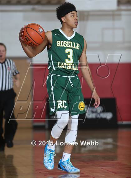 Thumbnail 2 in Roselle Catholic vs. Newark East Side (Hoop Group Tip-Off Showcase) photogallery.