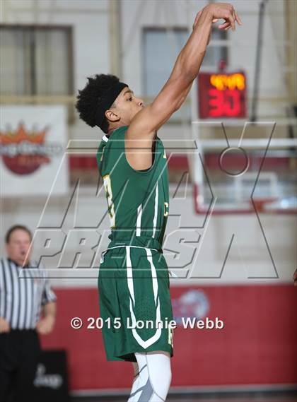 Thumbnail 3 in Roselle Catholic vs. Newark East Side (Hoop Group Tip-Off Showcase) photogallery.