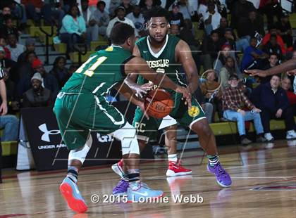 Thumbnail 1 in Roselle Catholic vs. Newark East Side (Hoop Group Tip-Off Showcase) photogallery.