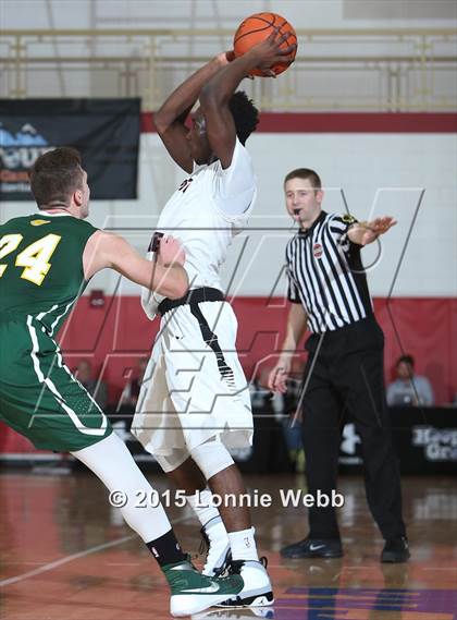 Thumbnail 2 in Roselle Catholic vs. Newark East Side (Hoop Group Tip-Off Showcase) photogallery.