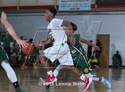 Thumbnail 2 in Roselle Catholic vs. Newark East Side (Hoop Group Tip-Off Showcase) photogallery.