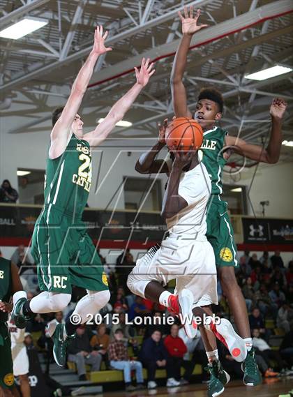 Thumbnail 2 in Roselle Catholic vs. Newark East Side (Hoop Group Tip-Off Showcase) photogallery.