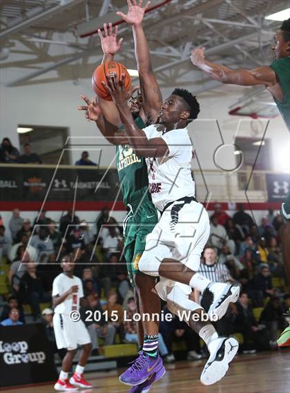 Thumbnail 2 in Roselle Catholic vs. Newark East Side (Hoop Group Tip-Off Showcase) photogallery.