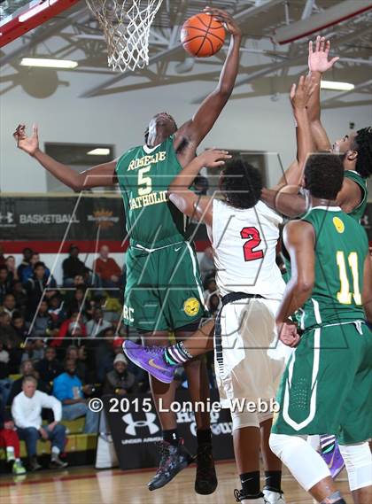 Thumbnail 3 in Roselle Catholic vs. Newark East Side (Hoop Group Tip-Off Showcase) photogallery.