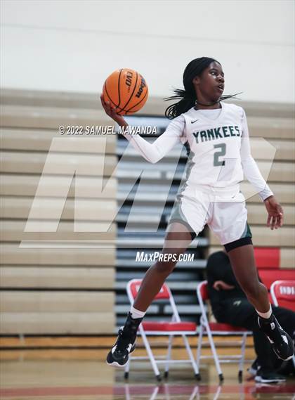 Thumbnail 3 in Oak Park vs  Hamilton (West Coast Holiday Tournament) photogallery.