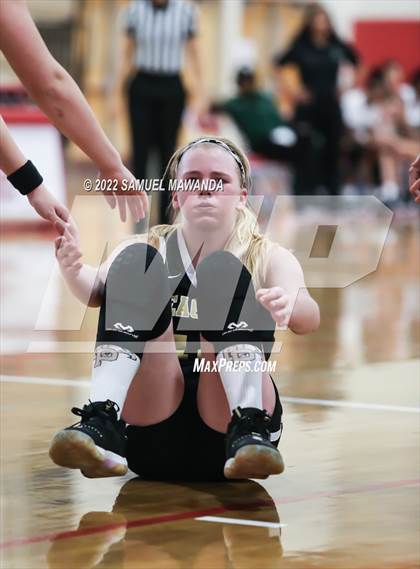 Thumbnail 2 in Oak Park vs  Hamilton (West Coast Holiday Tournament) photogallery.
