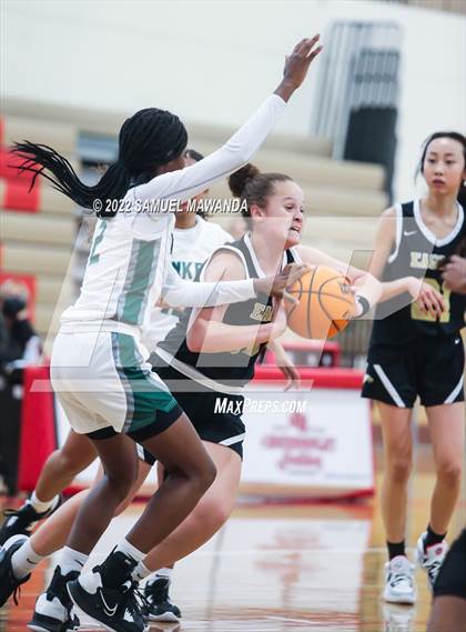 Thumbnail 2 in Oak Park vs  Hamilton (West Coast Holiday Tournament) photogallery.