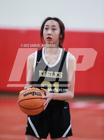 Thumbnail 3 in Oak Park vs  Hamilton (West Coast Holiday Tournament) photogallery.