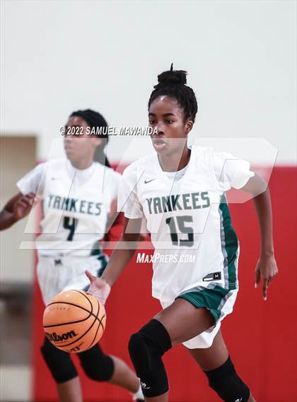 Thumbnail 3 in Oak Park vs  Hamilton (West Coast Holiday Tournament) photogallery.